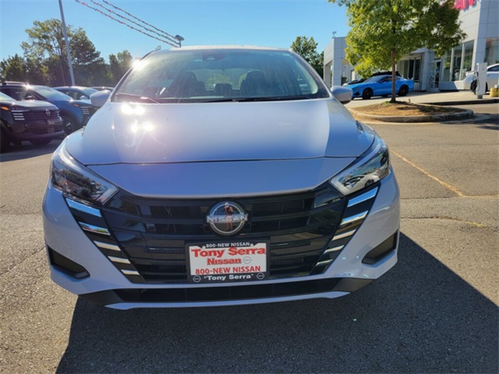 New 2025 Nissan Versa 1.6 SV Sedan