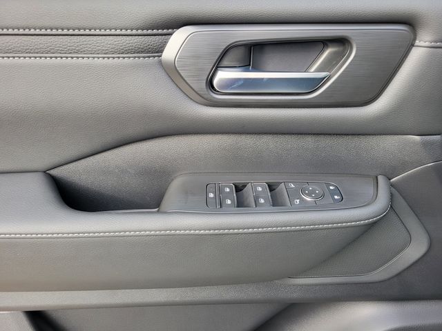 2026 Nissan Armada SV - Photo 13