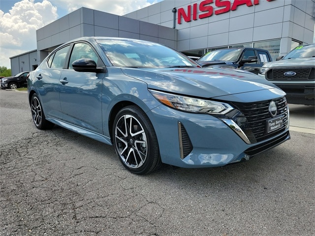 2025 Nissan Sentra SR's photo