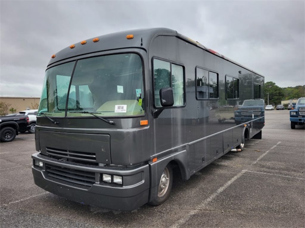 Used 1995 Bounder   RV
