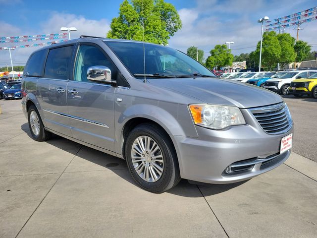 2014 Chrysler Town & Country Touring-L