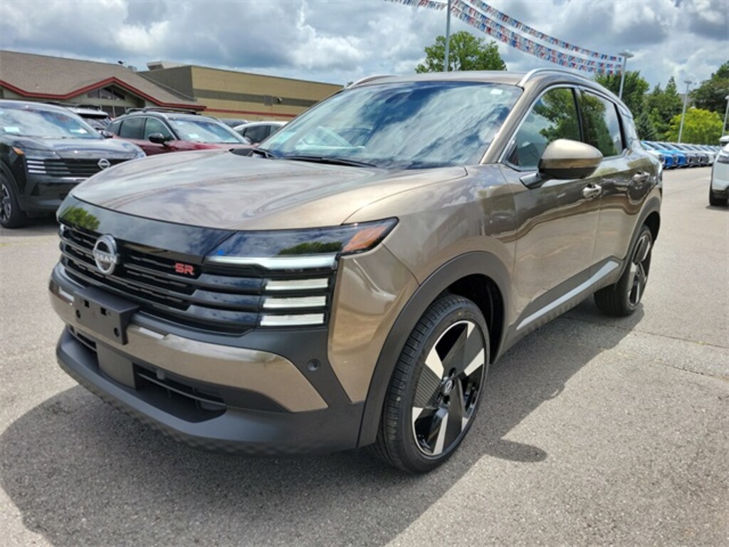 New 2025 Nissan Kicks SR SUV