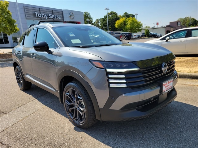 2026 Nissan KICKS SR's photo