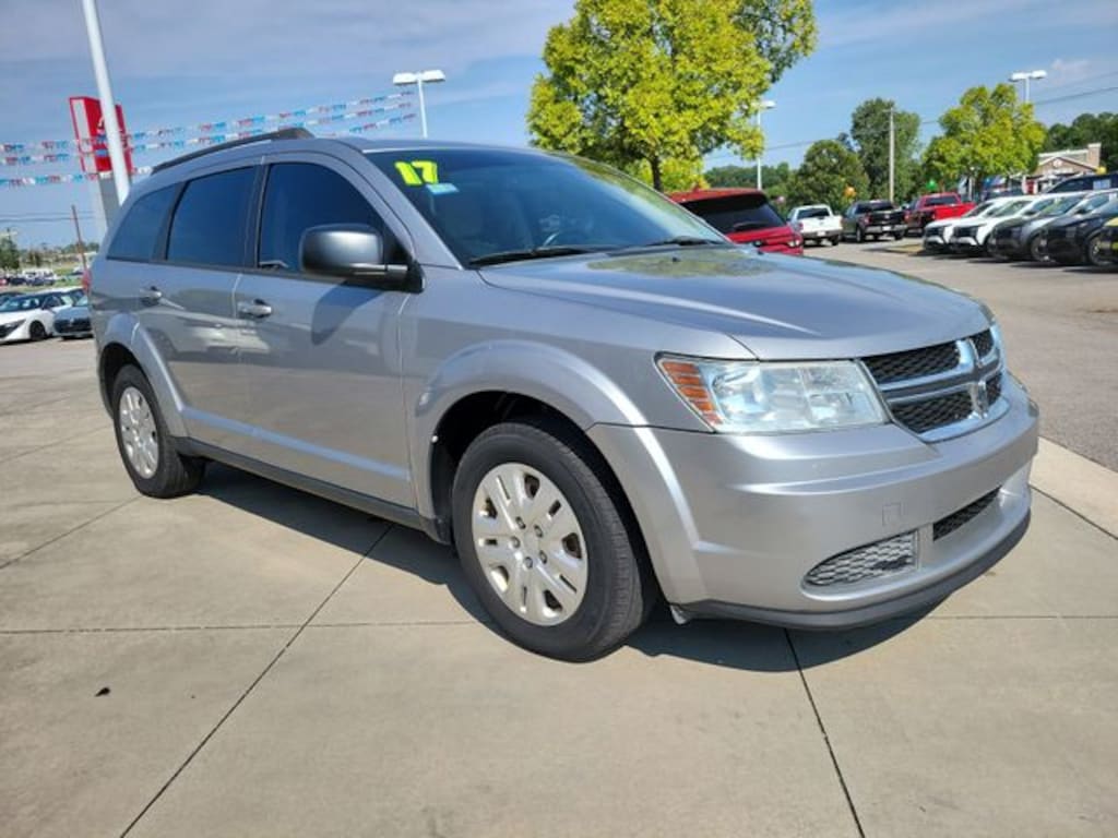 Used 2017 Dodge Journey SE SUV