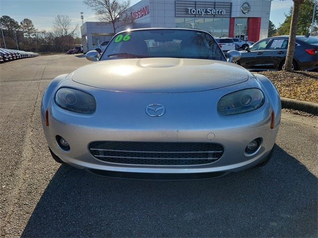 Used 2006 Mazda MX-5 Miata Base with VIN JM1NC25F760101020 for sale in Cullman, AL