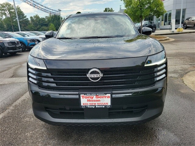 2025 Nissan Kicks SV photo 2