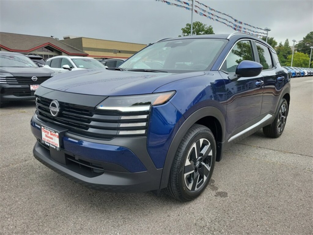 New 2025 Nissan Kicks SV SUV