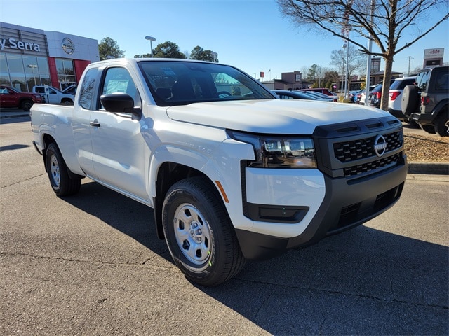 2026 Nissan Frontier S's photo