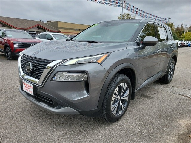 2021 Nissan Rogue SV photo 3