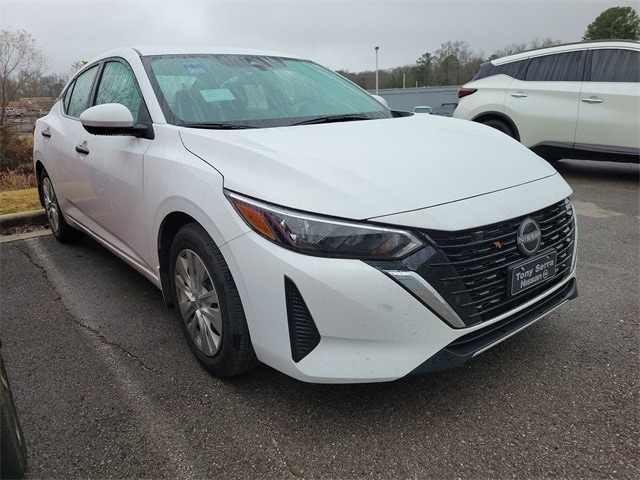 2025 Nissan Sentra S's photo