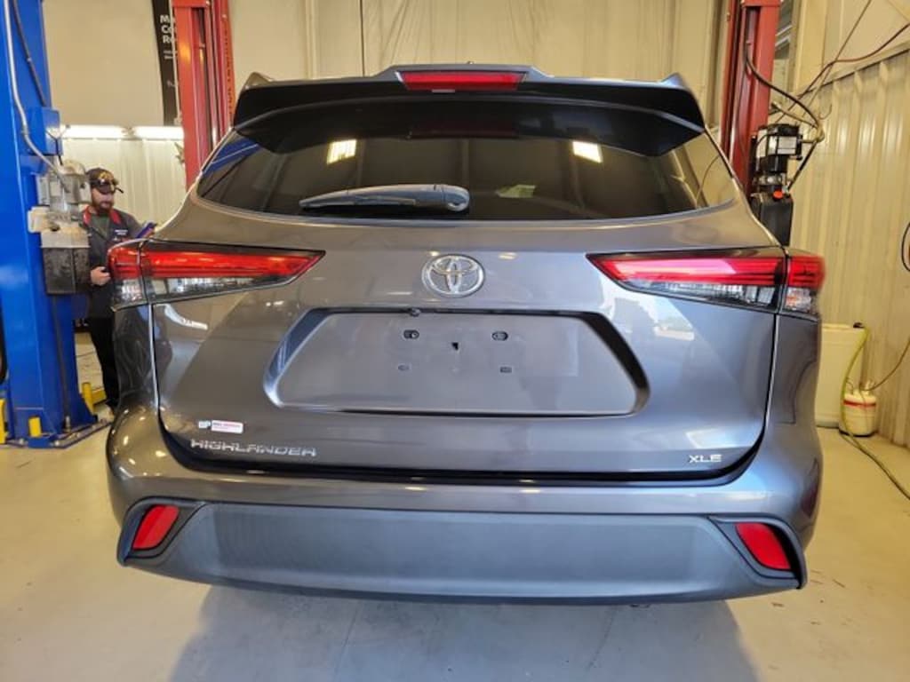 Used 2022 Toyota Highlander XLE SUV