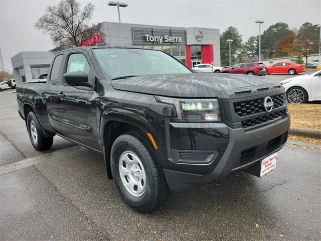 2026 Nissan Frontier S's photo