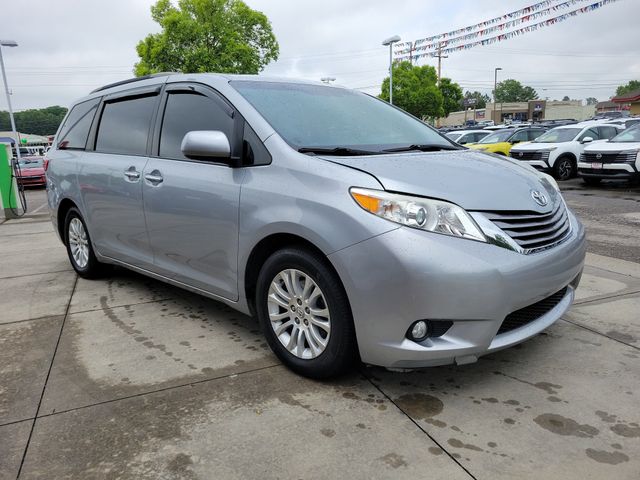 2016 Toyota Sienna XLE