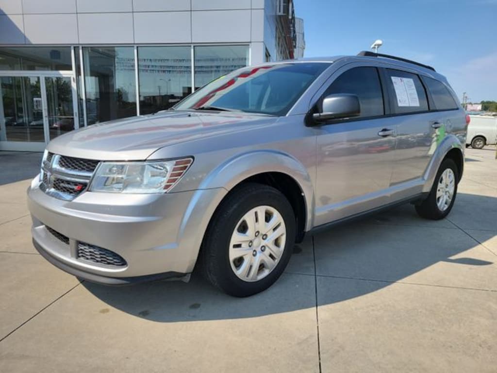 Used 2017 Dodge Journey SE SUV