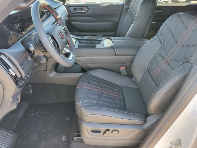 2026 Nissan Armada PRO-4X - Photo 11