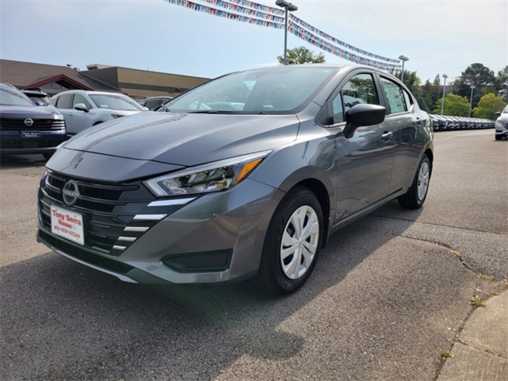 New 2025 Nissan Versa 1.6 S Sedan
