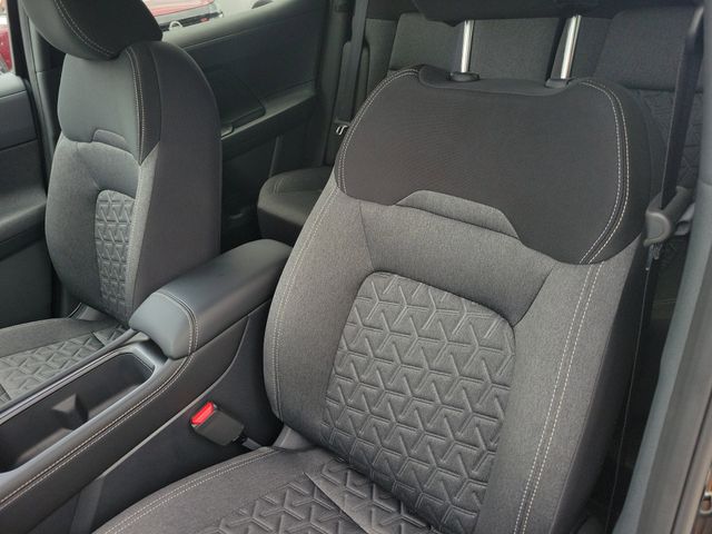 2025 Nissan Kicks SV AWD - Photo 13