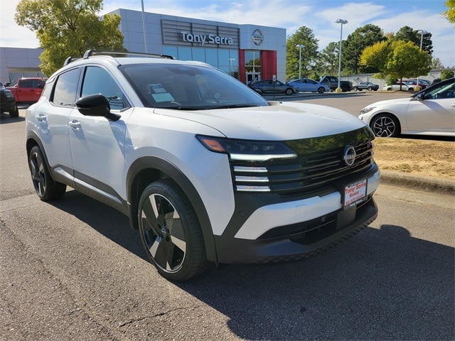 2026 Nissan KICKS SR AWD's photo