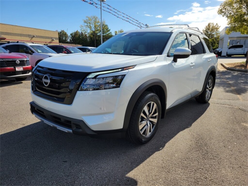 New 2025 Nissan Pathfinder SL SUV