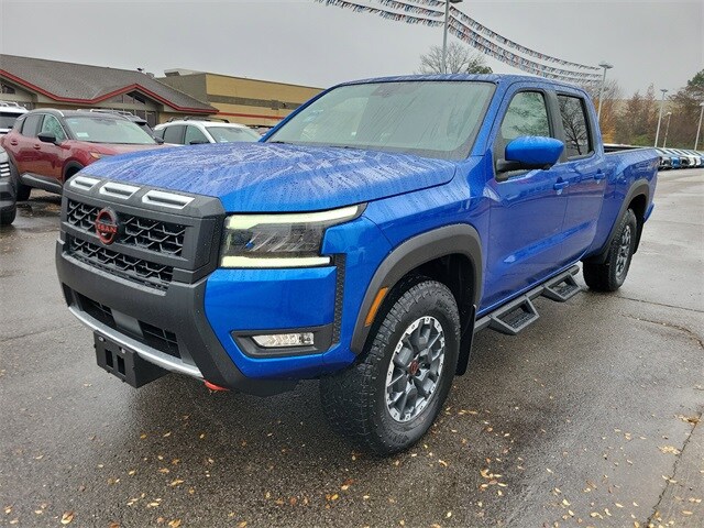 2026 Nissan Frontier PRO-4X photo 3