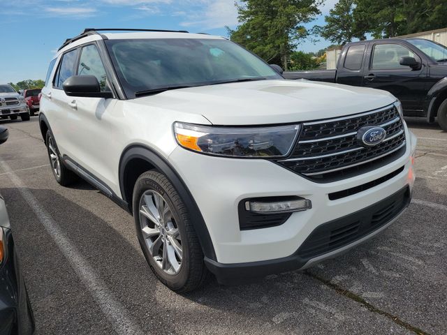 2024 Ford Explorer XLT 4WD's photo