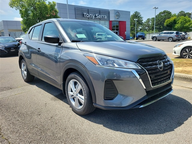 2025 Nissan KICKS PLAY Base's photo