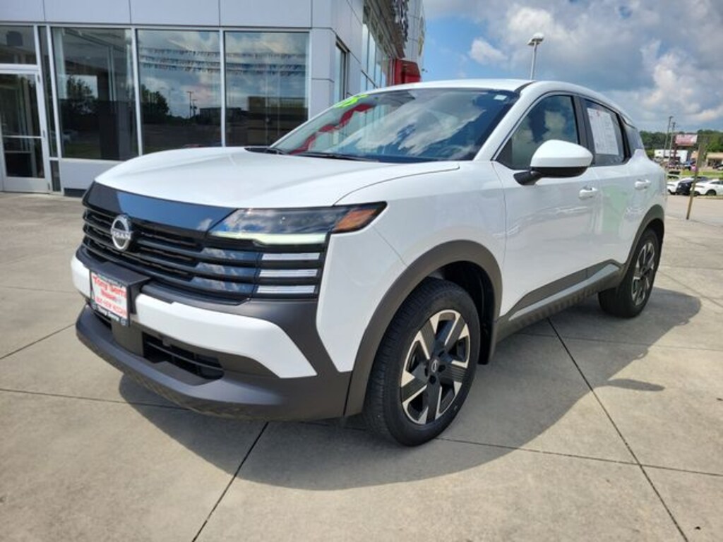 Used 2025 Nissan Kicks SV SUV
