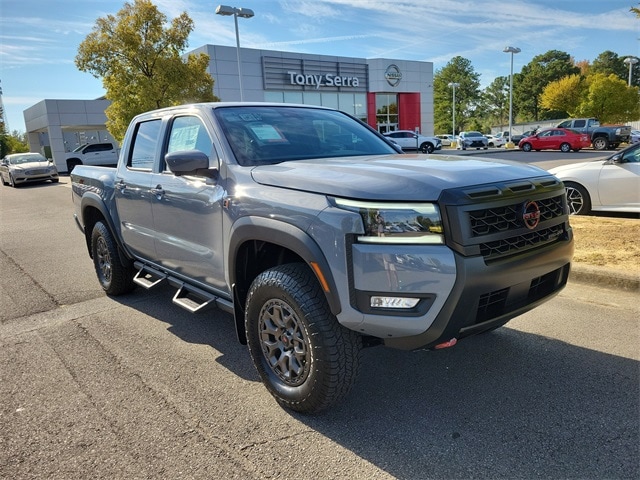 2026 Nissan Frontier PRO-4X's photo