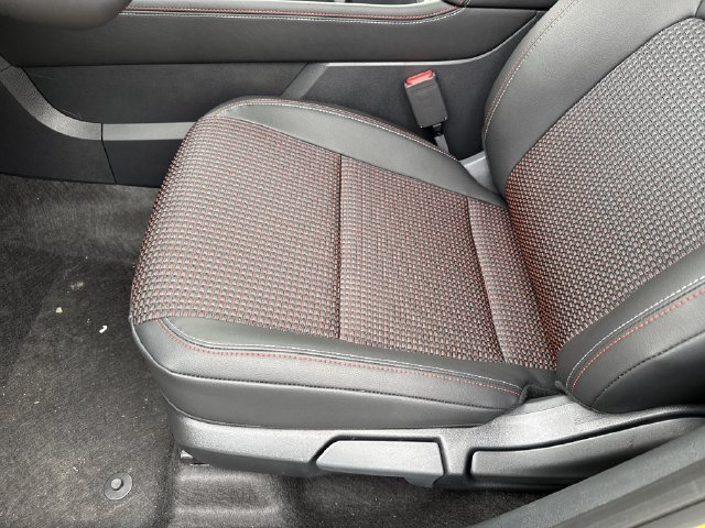 2026 Nissan KICKS SR - Photo 7