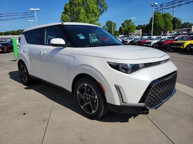 2025 Kia Soul 2.0L EX 6 IVT's photo