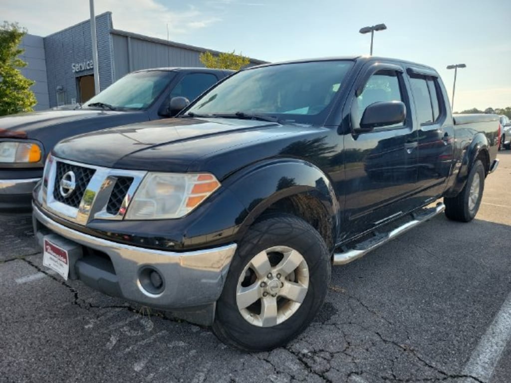 Used 2010 Nissan Frontier SE Truck Crew Cab