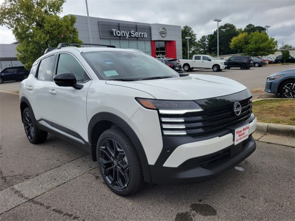 New 2026 Nissan Kicks SR SUV