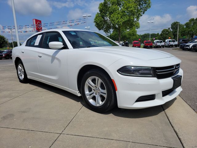 2016 Dodge Charger SE's photo