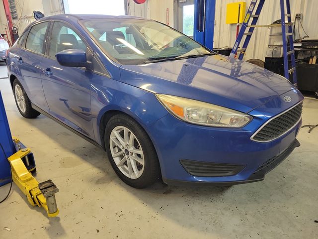 2018 Ford Focus Sedan SE's photo