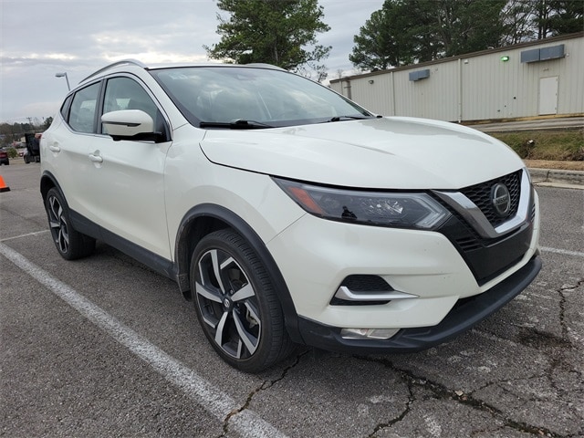 2021 Nissan Rogue Sport SL's photo
