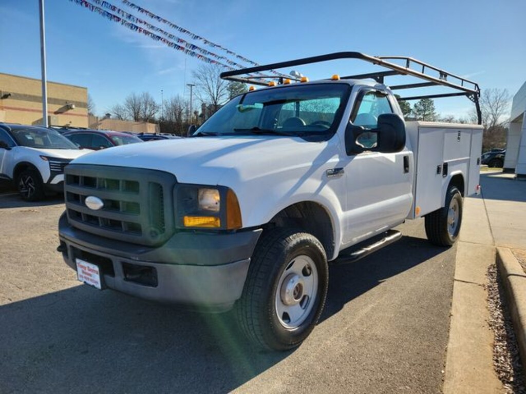 Used 2005 Ford F-350 Chassis Truck Regular Cab