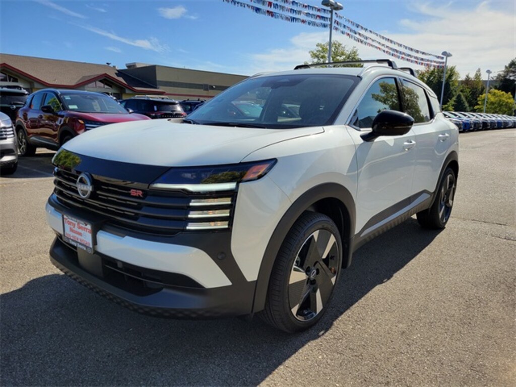 New 2026 Nissan Kicks SR SUV