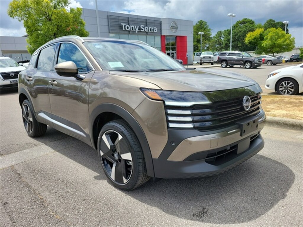 New 2025 Nissan Kicks SR SUV