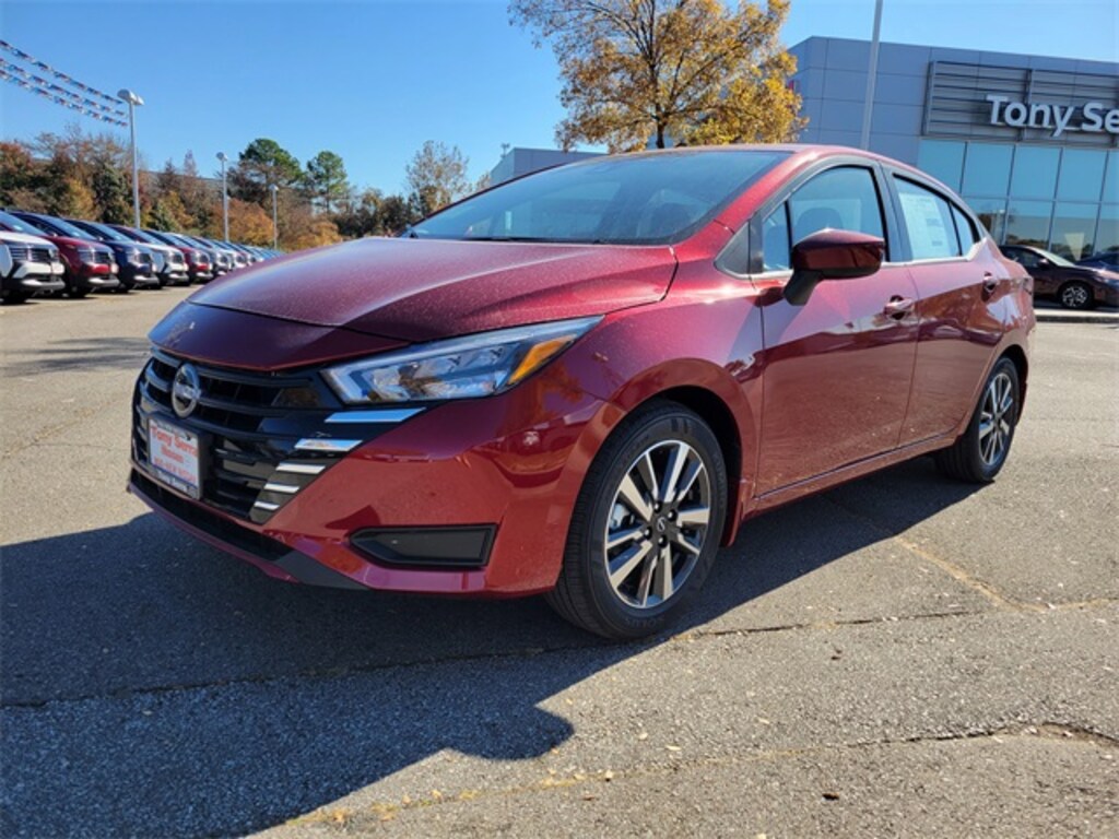 New 2025 Nissan Versa 1.6 SV Sedan