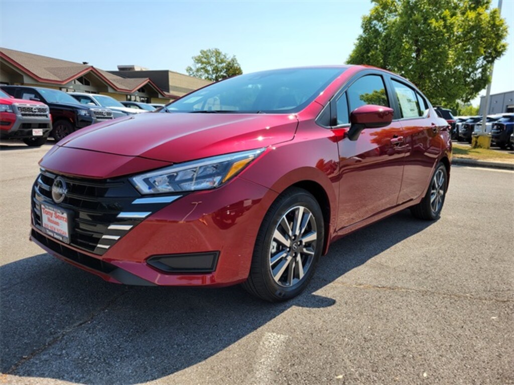 New 2025 Nissan Versa 1.6 SV Sedan