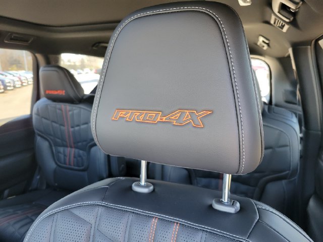2026 Nissan Armada PRO-4X - Photo 14