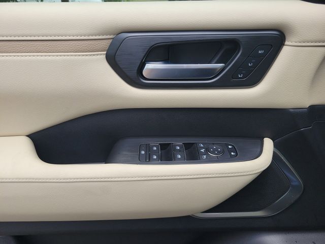 2025 Nissan Armada Platinum - Photo 15