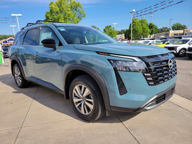 2026 Nissan Pathfinder SL 2WD's photo