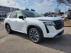 2026 Nissan Pathfinder Platinum SUV