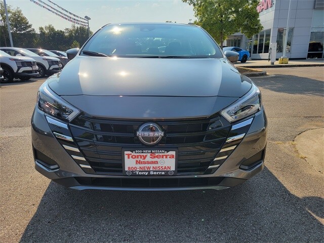 2025 Nissan Versa 1.6 SV photo 2