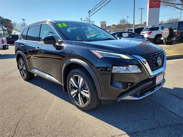 2023 Nissan Rogue SL's photo