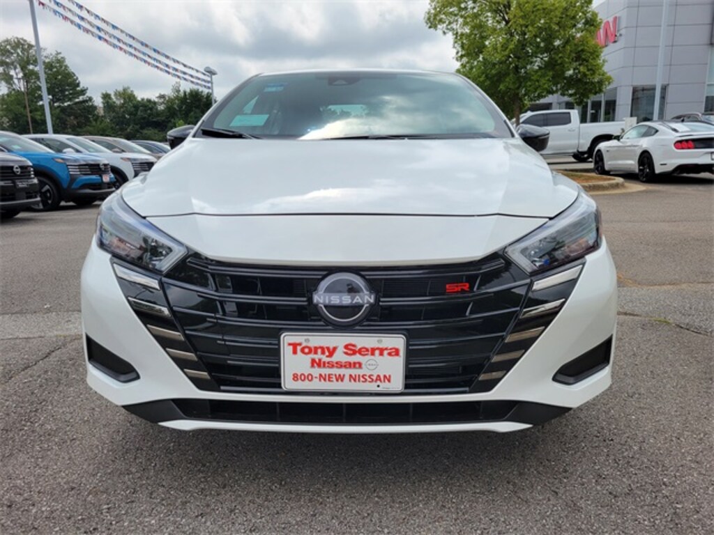 New 2025 Nissan Versa 1.6 SR Sedan