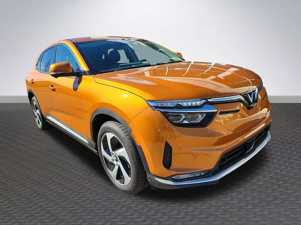 New 2025 VinFast VF 8 Eco SUV