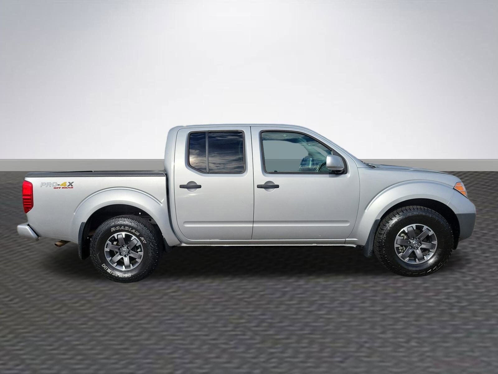 2019 Nissan Frontier PRO-4X photo 4