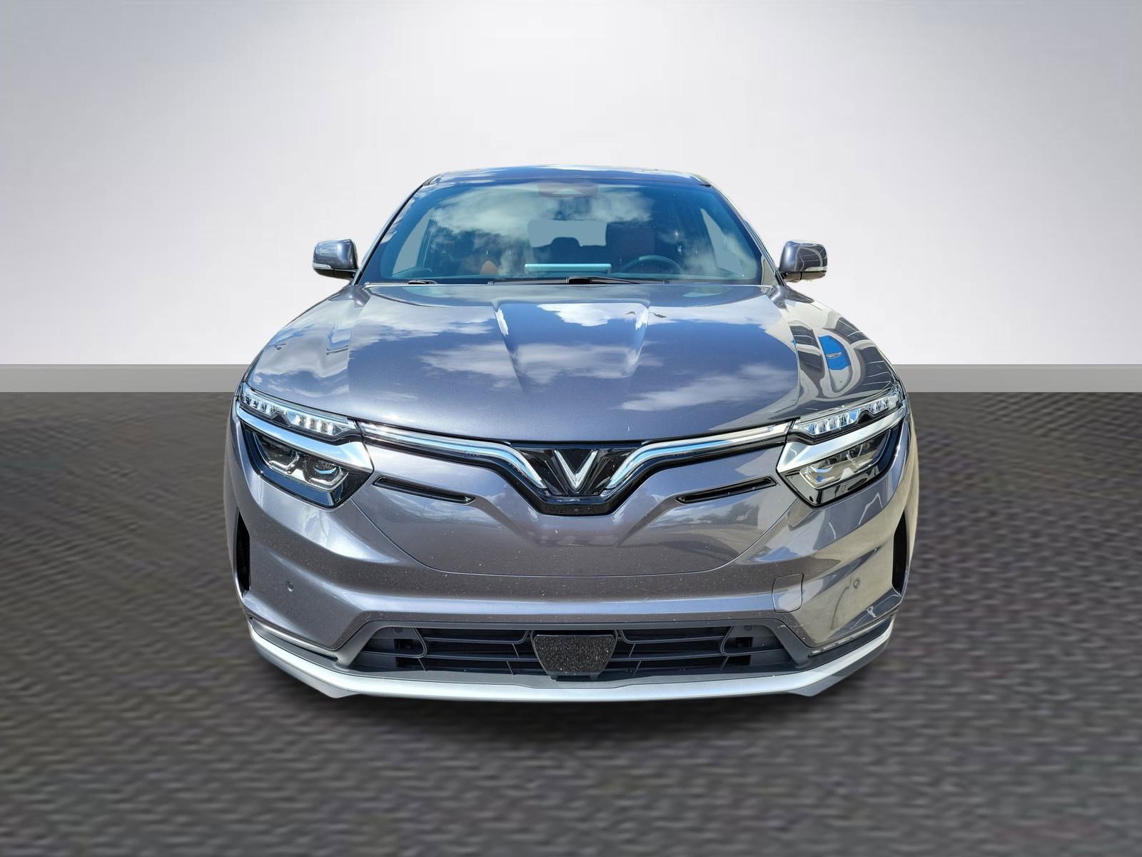 2025 Vinfast VF 8 8 photo 2